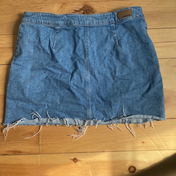 Demon jean short from Garage. Worn a couple times. just didn’t love them - Picture 3 of 3